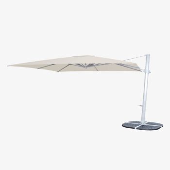 Lateral-plus-parasol-outdoors