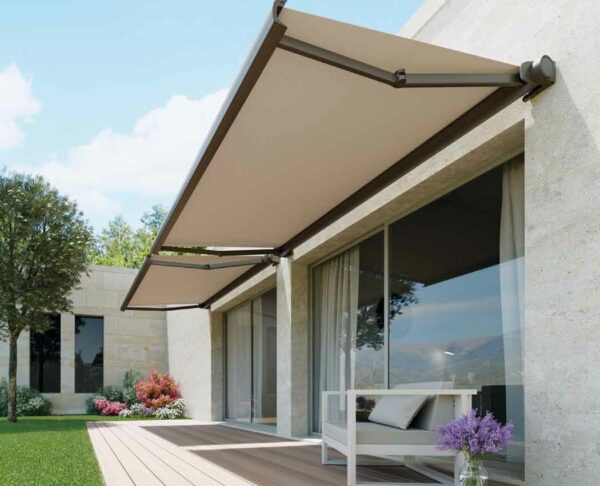 Extendible arm awnings beige, cassette