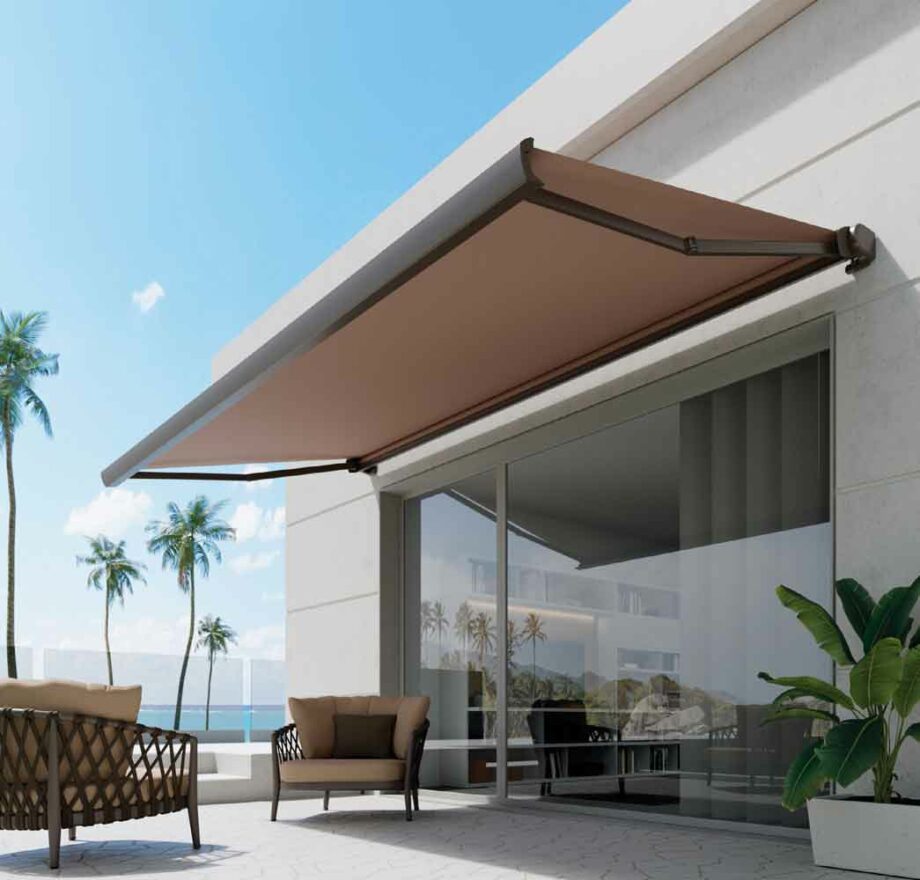 Extendible arm awnings brown, cassette