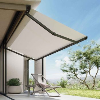 Awning with extendible arm, brown cassette 2